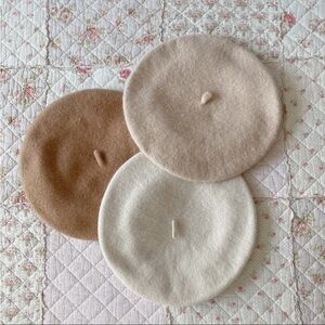 Set of 3 neutral tone berets
